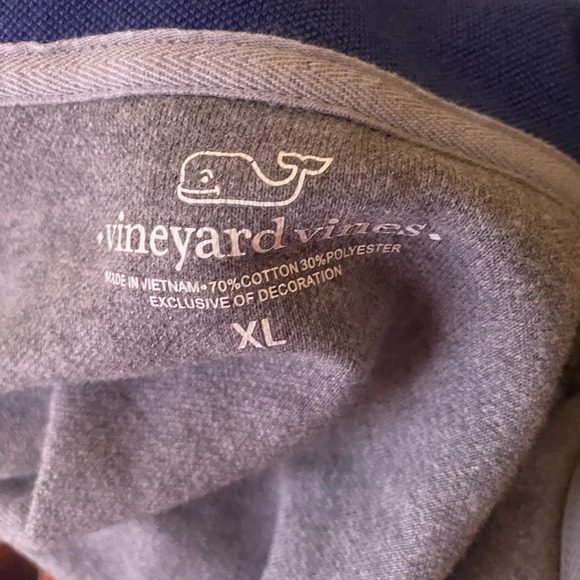 Vineyard Vines 1/4 Zip Sweatshirt - Picture 8 of 8